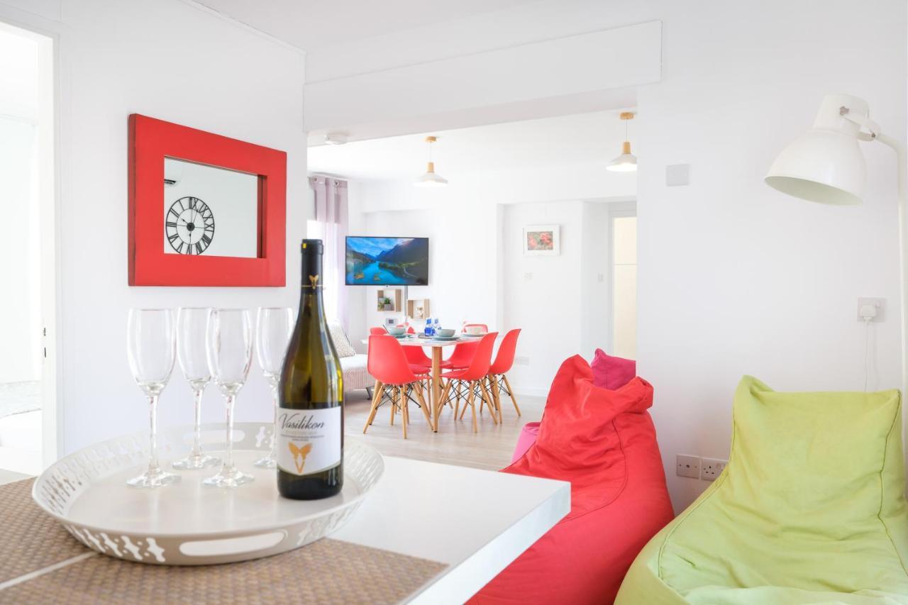Seaview 3 Bedroom Kings Road Penthouse Paphos Eksteriør billede