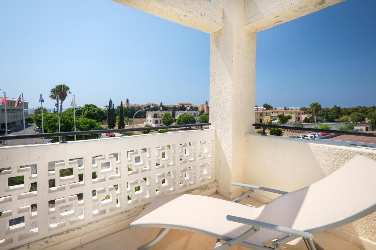 Seaview 3 Bedroom Kings Road Penthouse Paphos Eksteriør billede