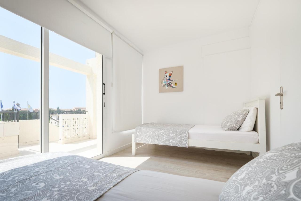 Seaview 3 Bedroom Kings Road Penthouse Paphos Eksteriør billede