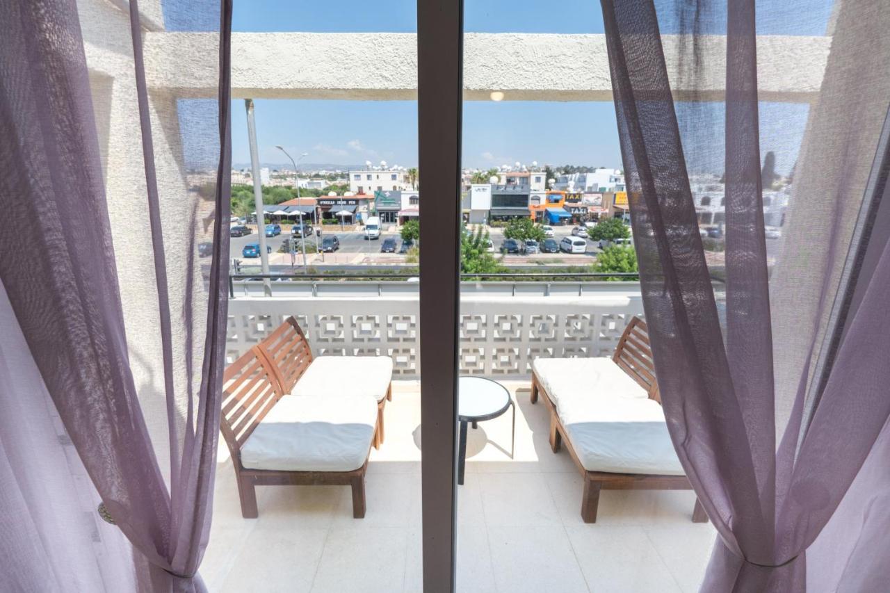 Seaview 3 Bedroom Kings Road Penthouse Paphos Eksteriør billede