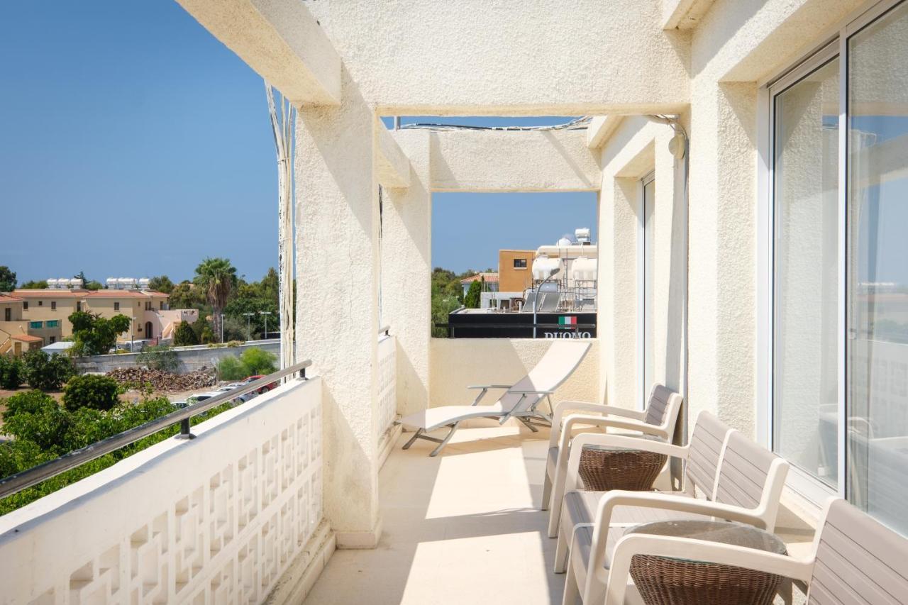 Seaview 3 Bedroom Kings Road Penthouse Paphos Eksteriør billede